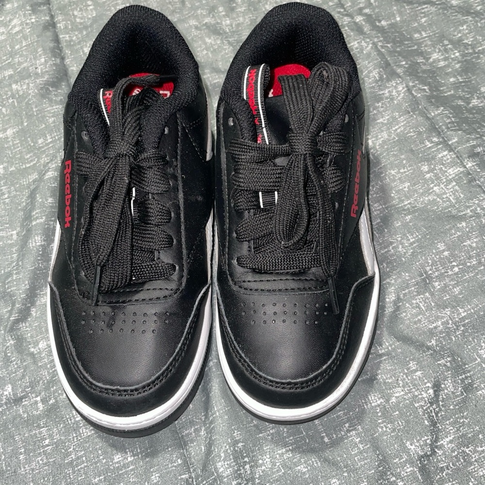 Reebok x Heelys CL Court Low Black White Red Size Youth 1